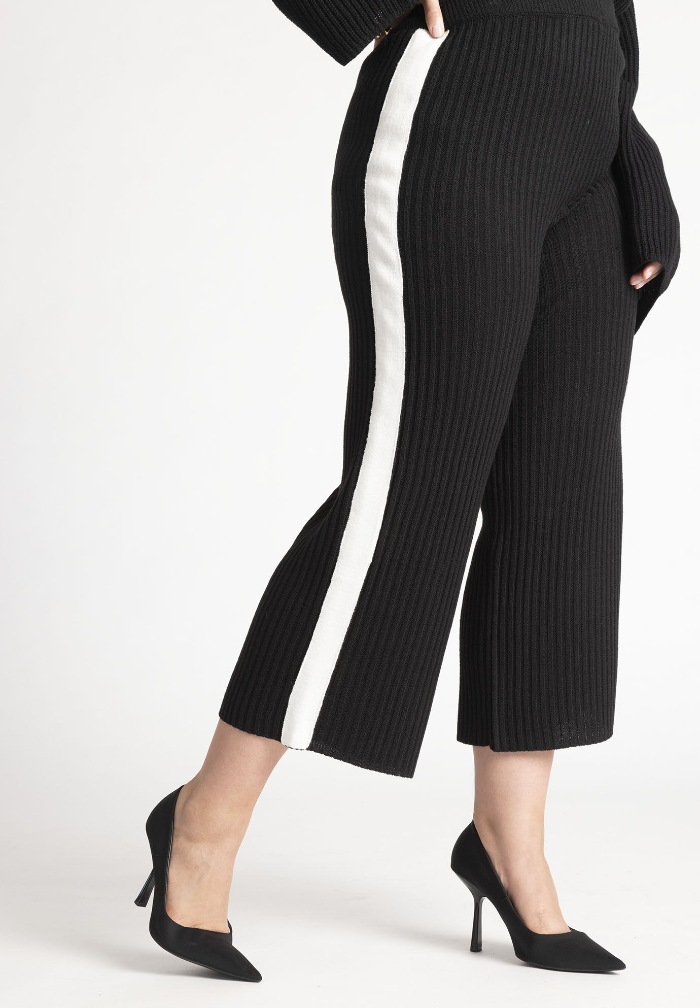 Premium Side Stripe Zip Pocket Track Pants (Red-White) – Zamage